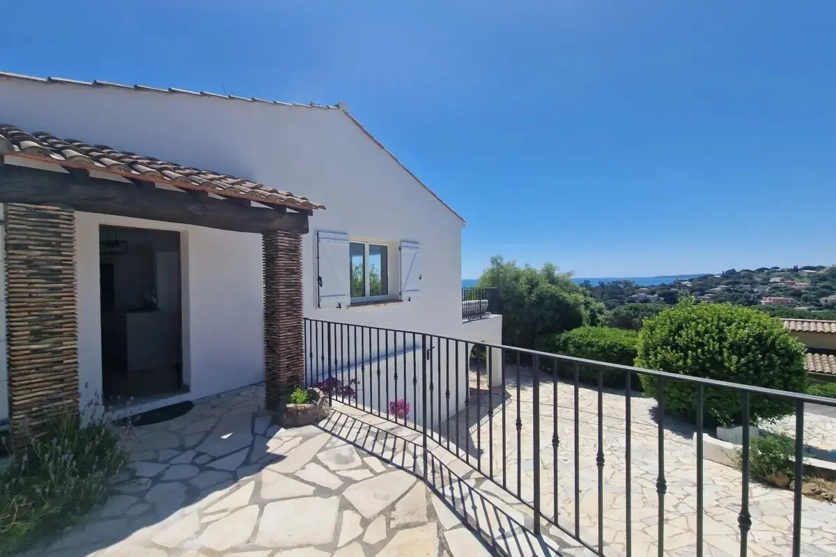 La Luciole Les Issambres 1