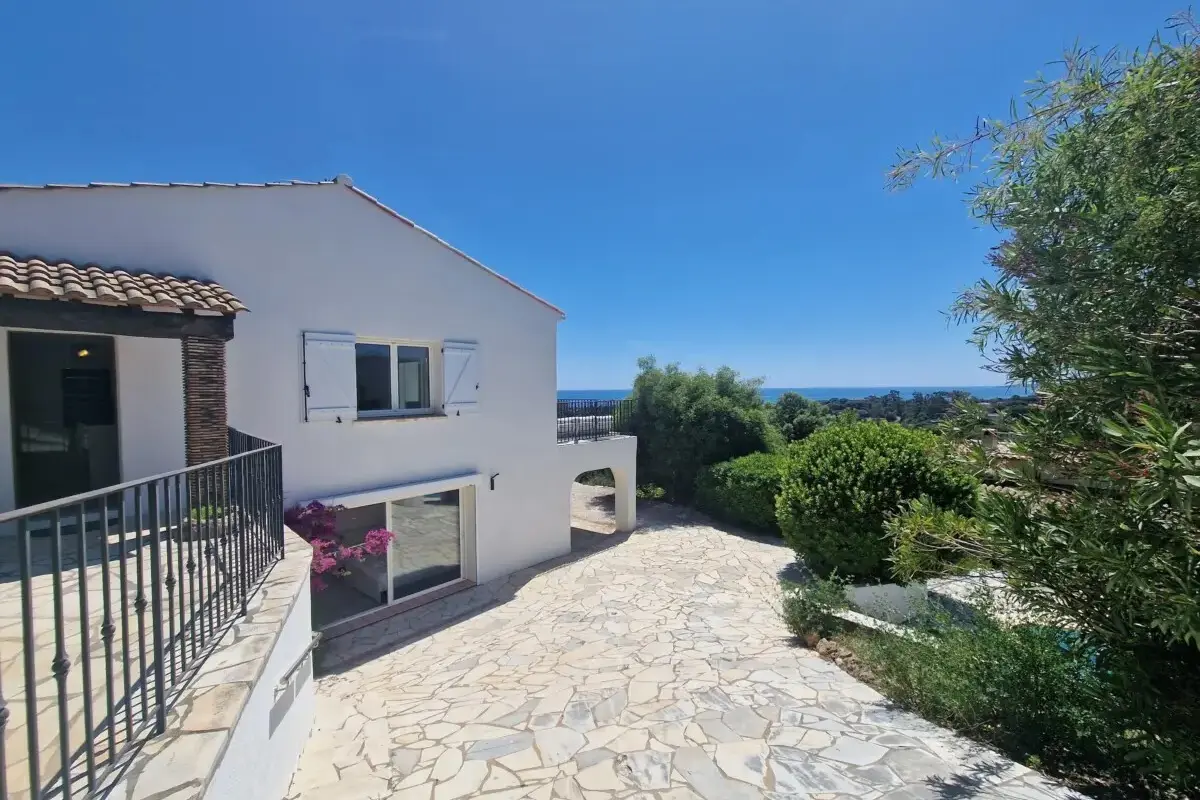 La Luciole Les Issambres 2