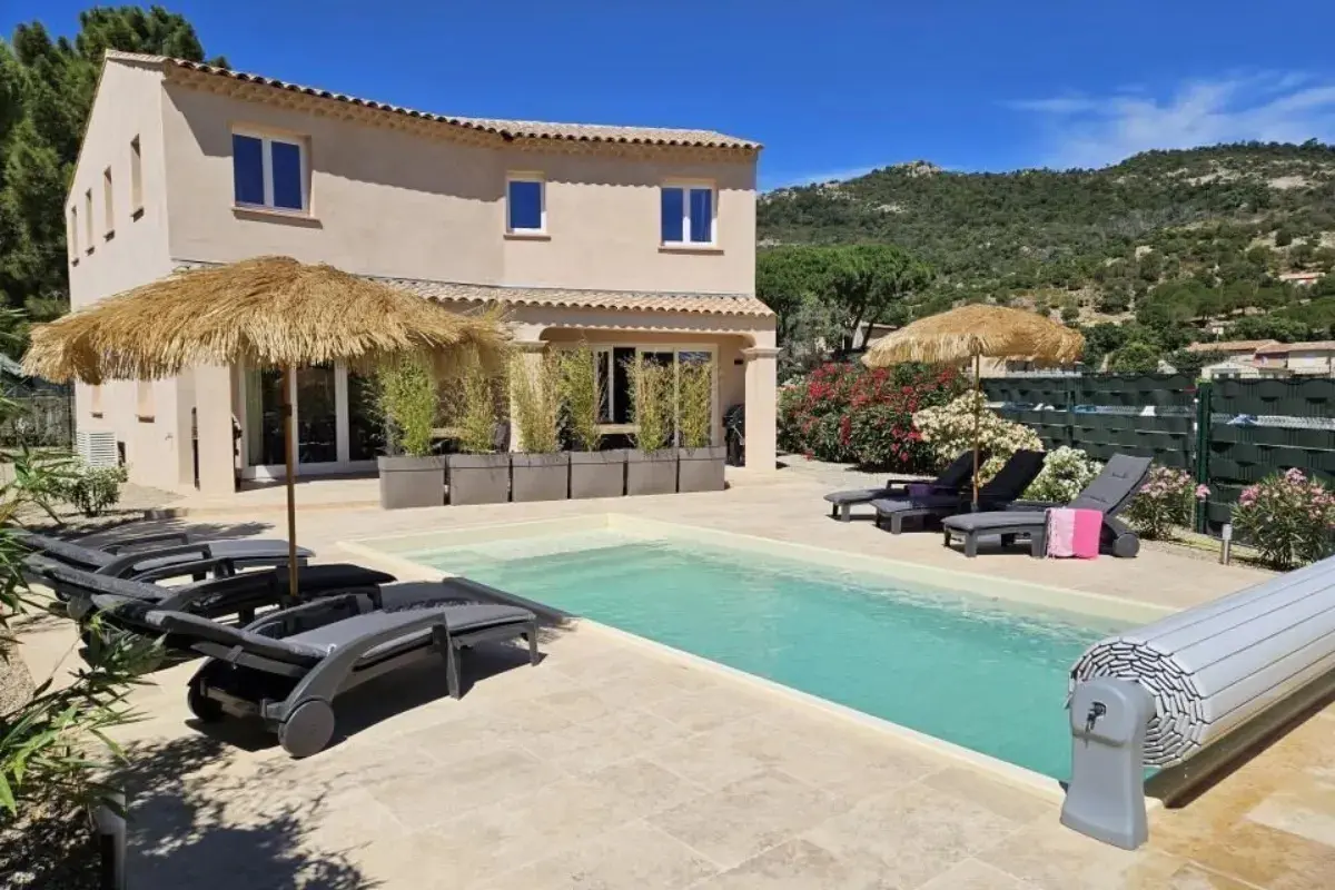 Les Deux Oliviers Plan de la Tour 1