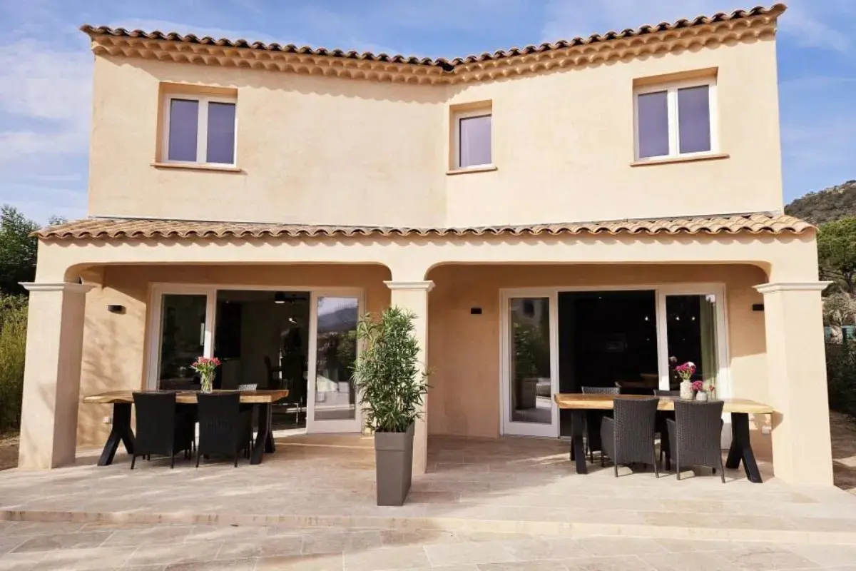 Les Deux Oliviers Plan de la Tour 2