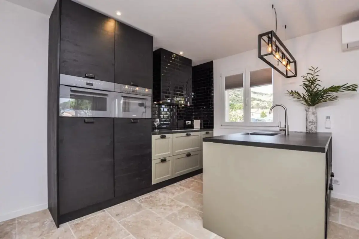 Les Deux Oliviers Plan de la Tour 23