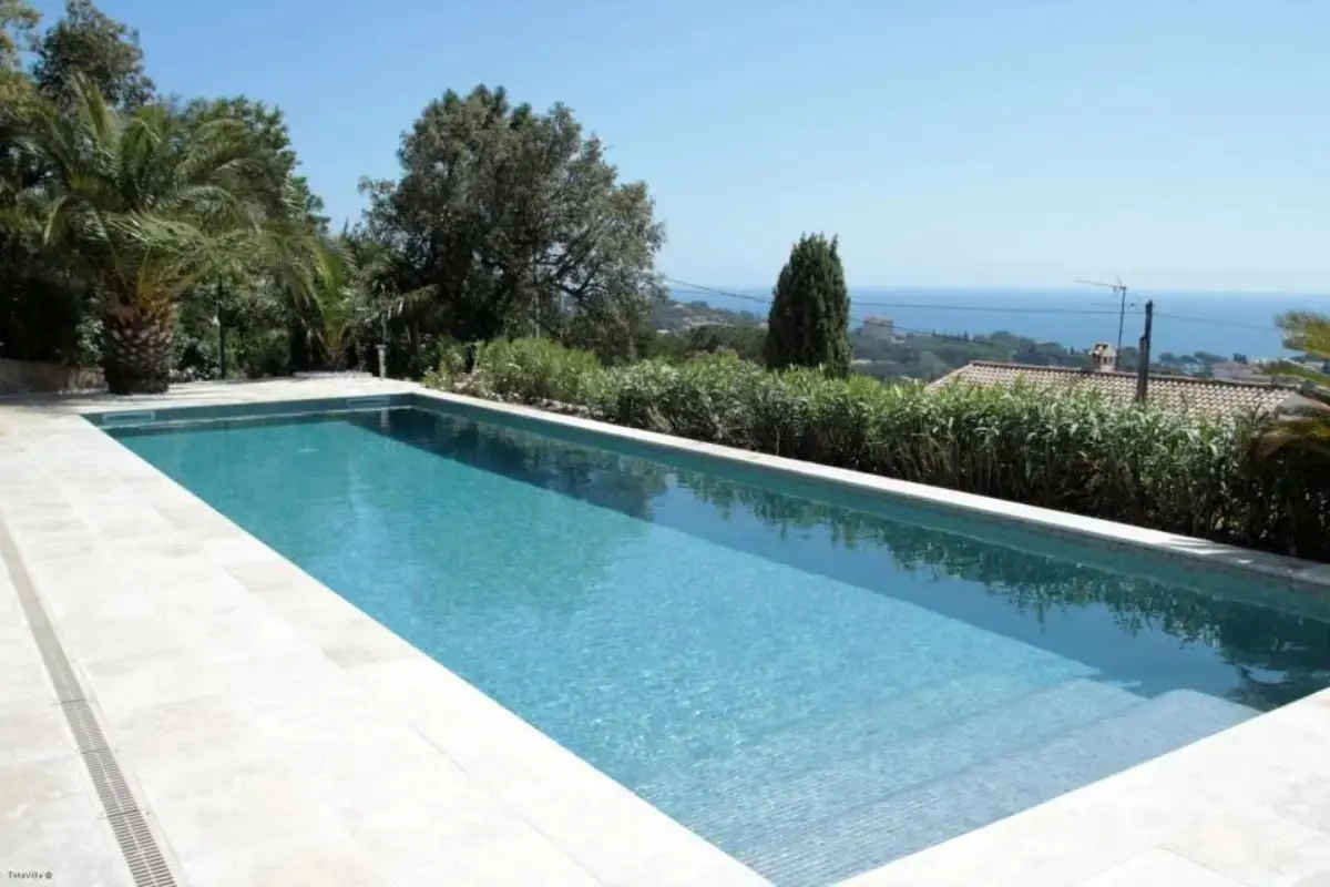 Savoir Vivre Les Issambres 13